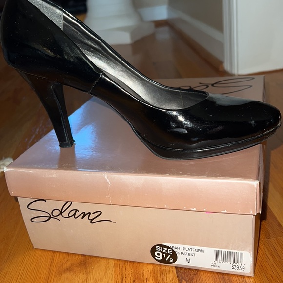 Solanz black heels  👠 🖤 - Picture 4 of 4